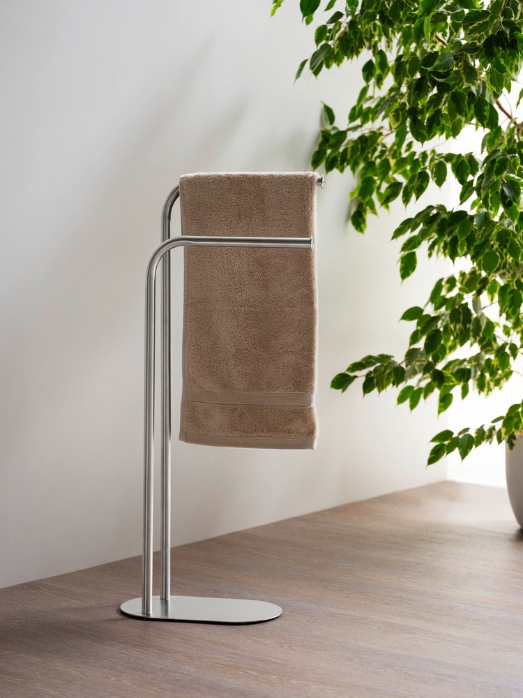 Handtuchständer Mod. Levante, satiniert, Edelstahl, 30x79x17 cm  freistehend, platzsparend, modernes Design